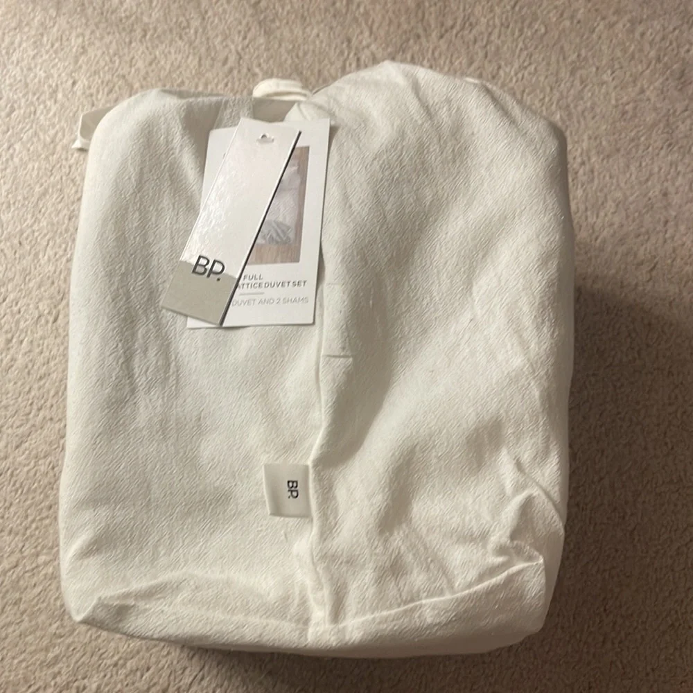 BP Tufted Lattice White Duvet Set - NWT - Full